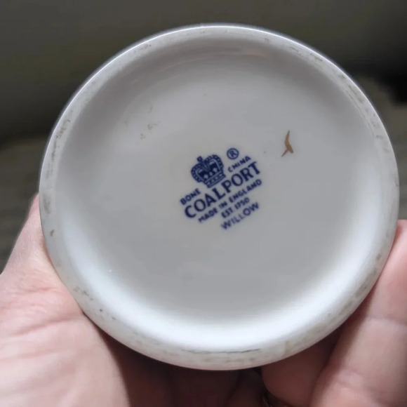 Willow Blue and White Ceramic Vase Coalport England - Picture 8 of 10